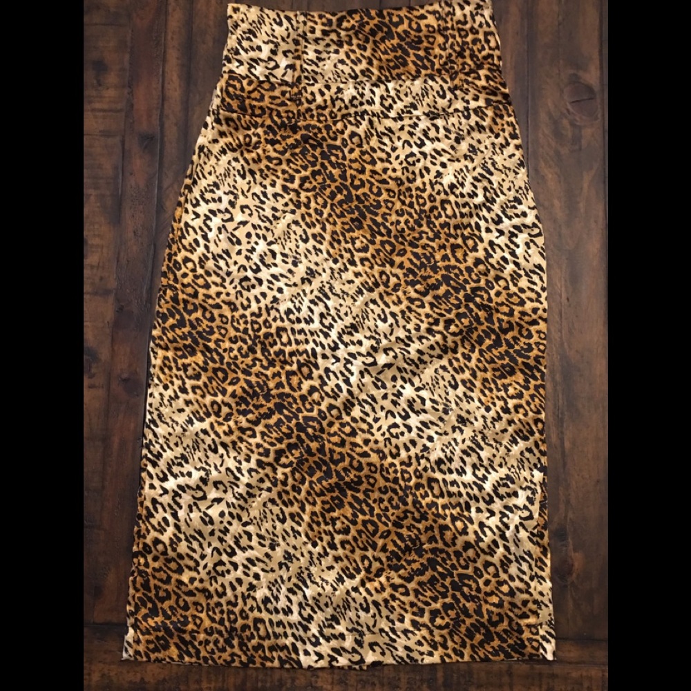 Cheetah print pencil skirt